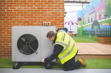 Exploring the World of Heat Pumps: Split vs. All-in-One Solutions