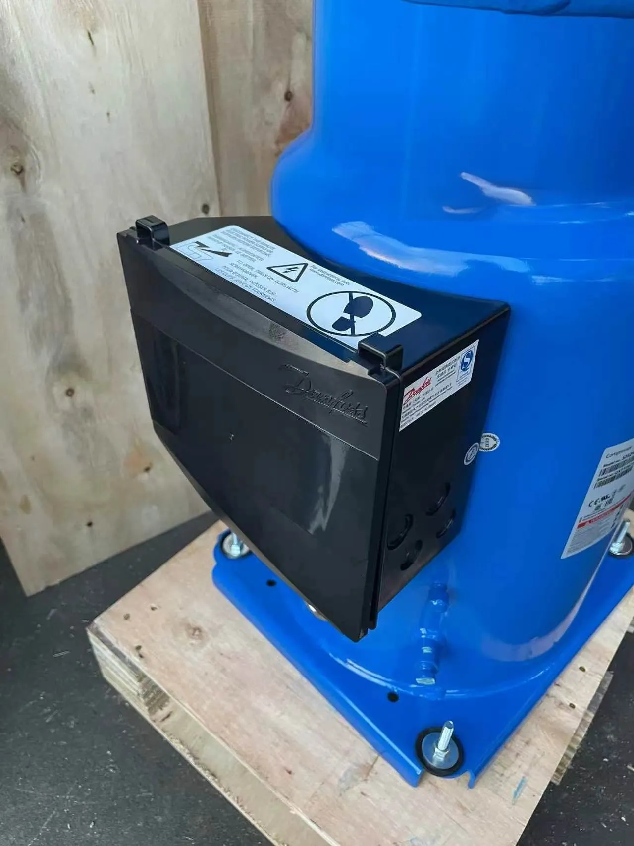Danfoss Performer 20HP R410A Scroll Compressor SH240A4ABE for Air Conditioner