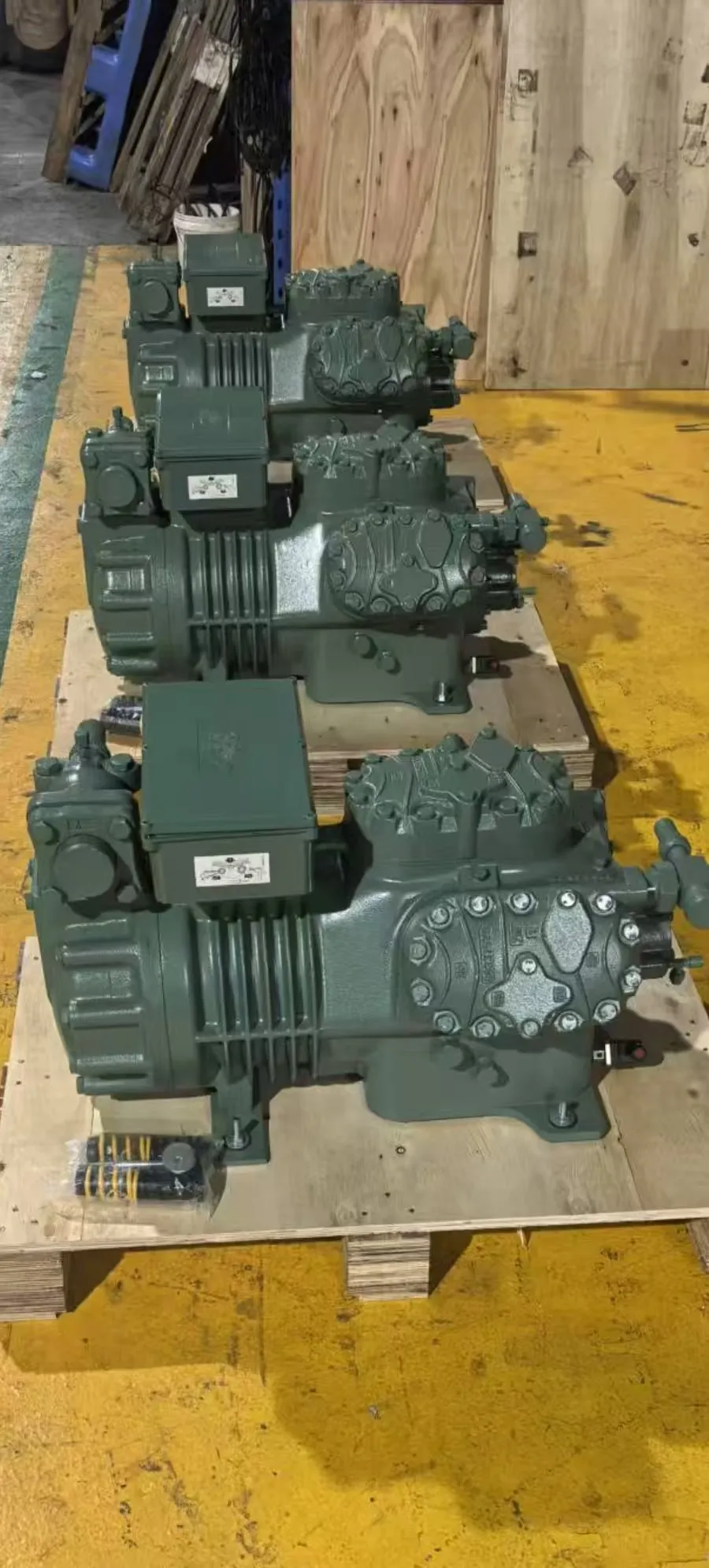 Bitzer 4CES-9Y-40S Semi-hermetic Reciprocating Compressor | Ecoline Series